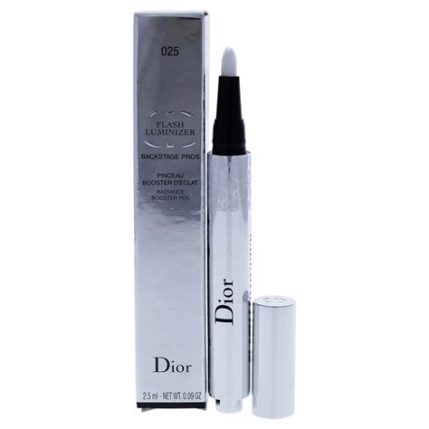 dior pinceau booster d'éclat|Dior Flash Luminizer Radiance Booster Pen: Review and Swatches.